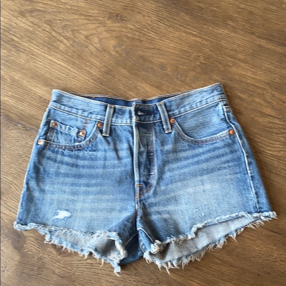 Levi 501 cutoff Jean shorts